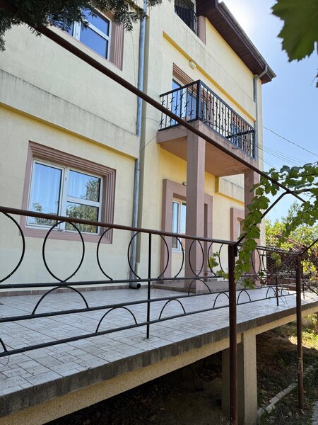 Catelu, Autostrada Soarelui,