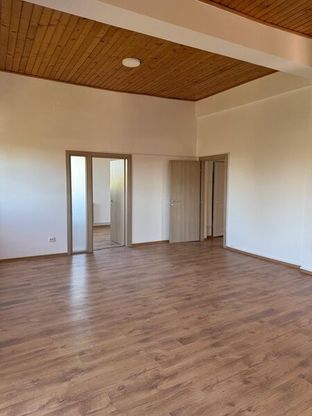 Catelu, Autostrada Soarelui,