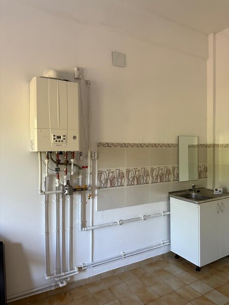 Catelu, Autostrada Soarelui,